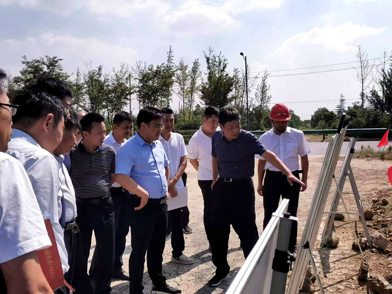 亳州市委常委、副市長(zhǎng)左龍蒞臨亳蒙預(yù)制標(biāo)調(diào)研指導(dǎo)